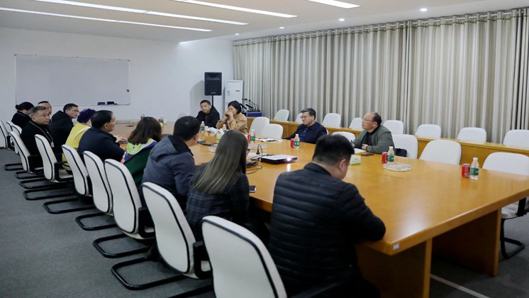 郴州高新區黨工委副書記、管委會主任李黎明蒞臨炬神電子調研